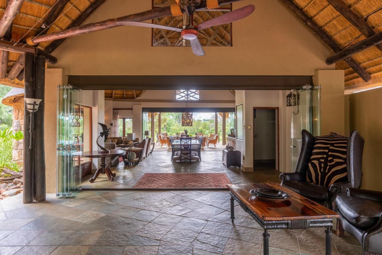 Shumbalala Game Lodge ソーニーブッシュ・ゲーム・リザーブ エクステリア 写真